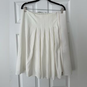 Elie Tahari white skirt with zipper detail . Size 12